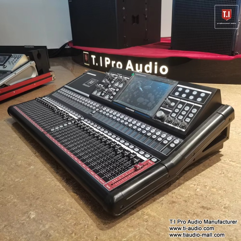 Console de mixage numérique 32 - Audio And Music Mixer avis et prix